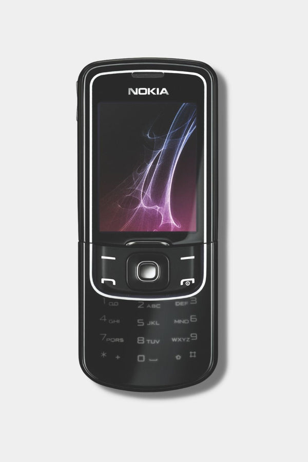 Nokia 8600 Luna : un téléphone portable qui a marqué son époque Vintage Mobile